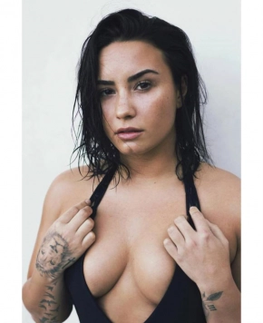 Demi Lovatok - Photos - Top pics of Demi Lovato